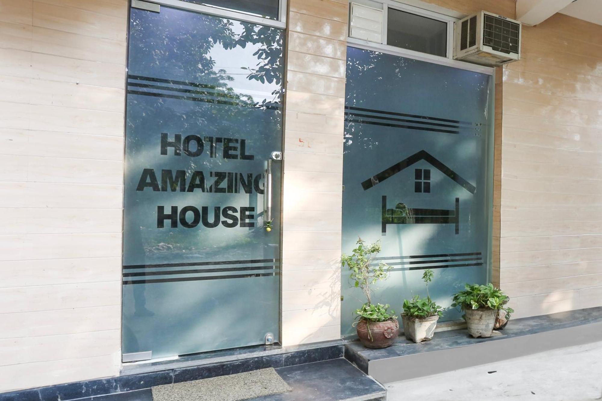 Hotel O 82940 Amazing House New Delhi Exterior photo